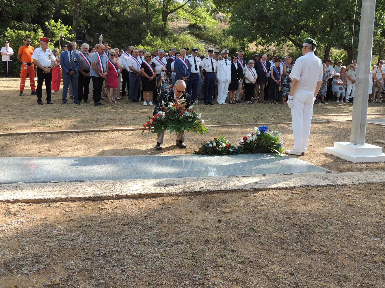 2023 07 18 SIGNES - HOMMAGE AUX 38 RESISTANTS FUSILLES EN 1944 (48).JPG -           